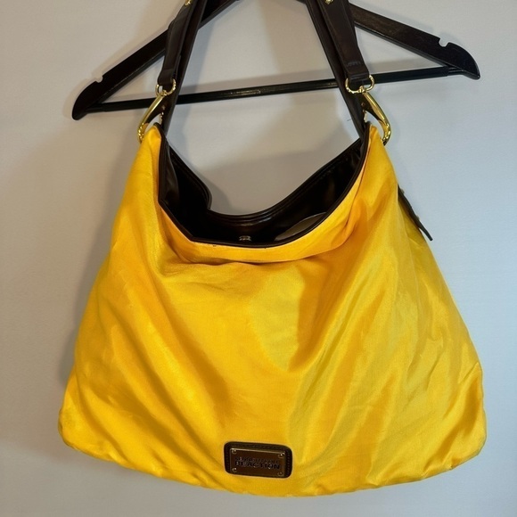 Kenneth Cole Reaction Womens Large Shoulder Hand Bag Hobo Leather Fabric Yellow - Picture 1 of 12